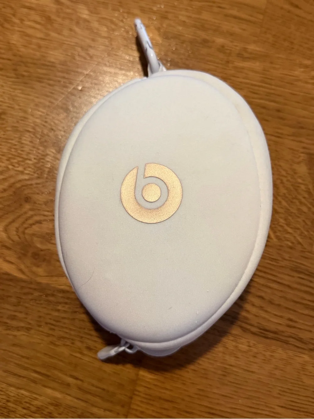 Beats Solo3 Wireless Headphones in Rose Gold - Picture 14 of 16